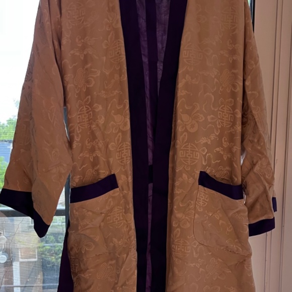 100% silk rob - Picture 3 of 4